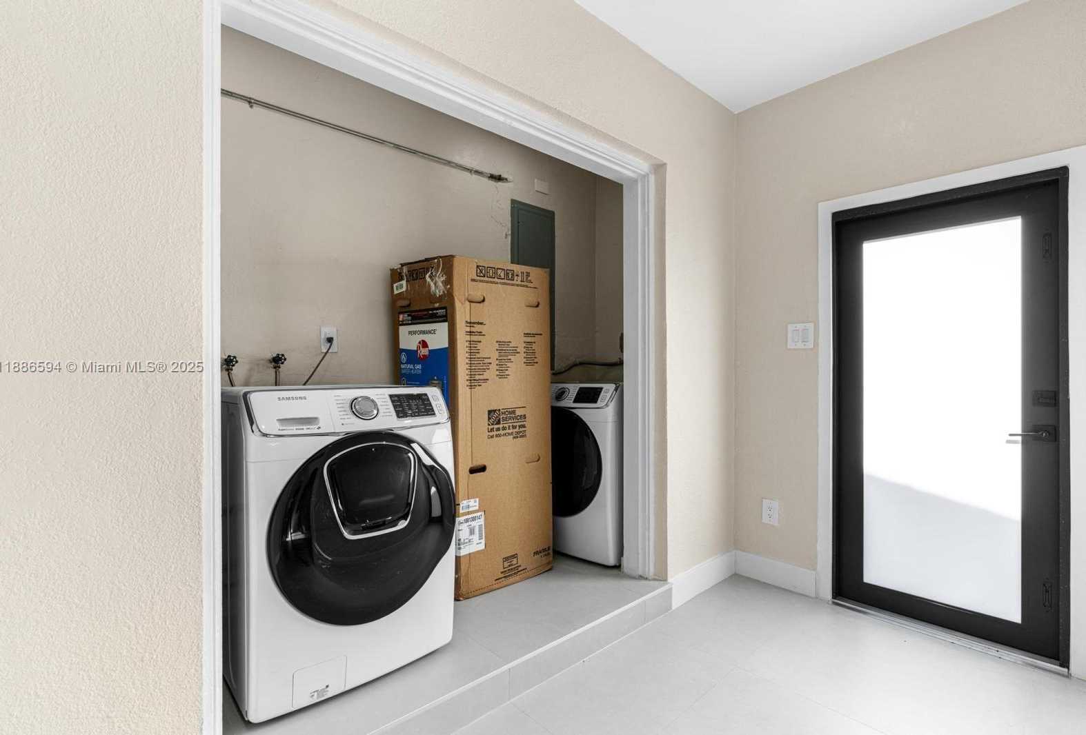Small Image of 9300 MARINE DR, Cutler Bay Number 17