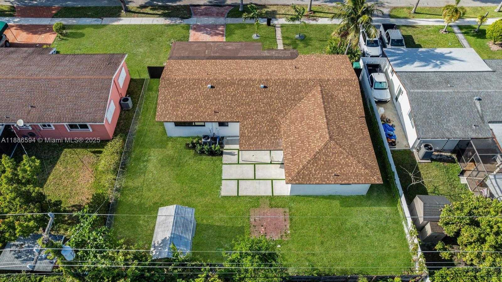 Small Image of 9300 MARINE DR, Cutler Bay Number 18