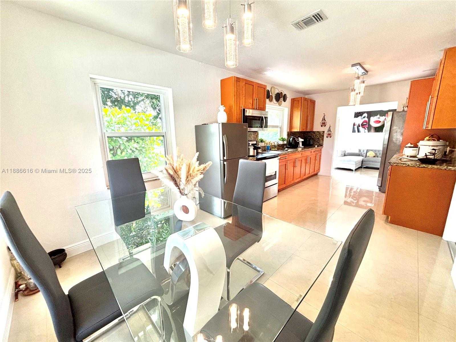 Small Image of 13101 NORTH WEST MIAMI CT, Miami Number 10