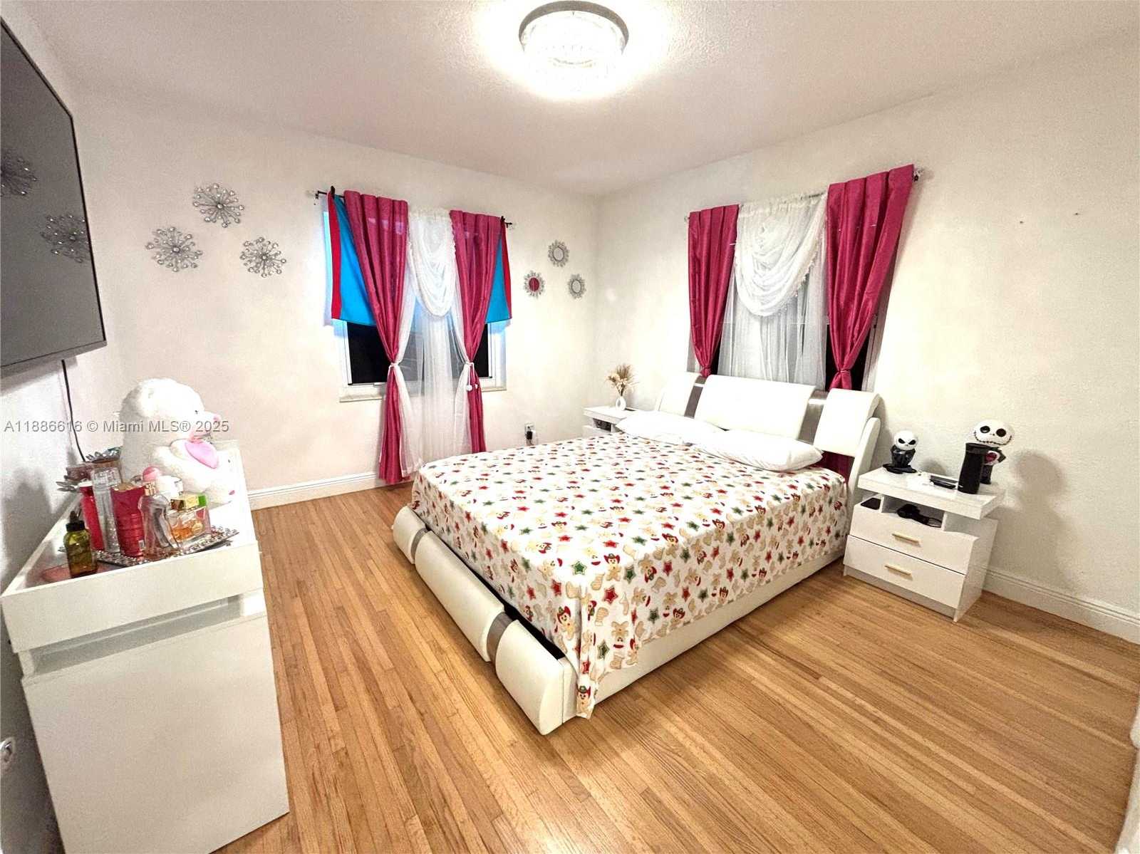 Small Image of 13101 NORTH WEST MIAMI CT, Miami Number 21