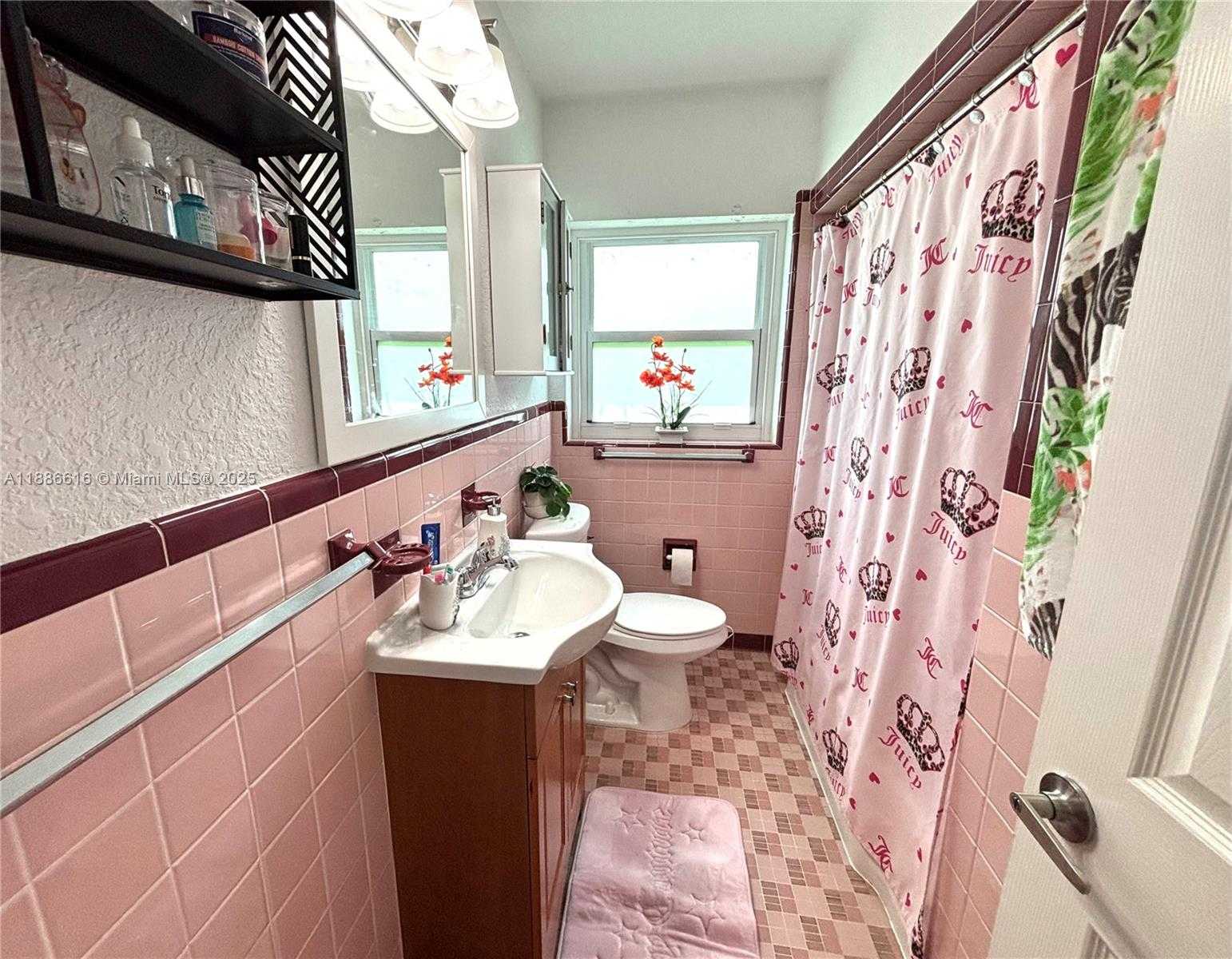 Small Image of 13101 NORTH WEST MIAMI CT, Miami Number 22