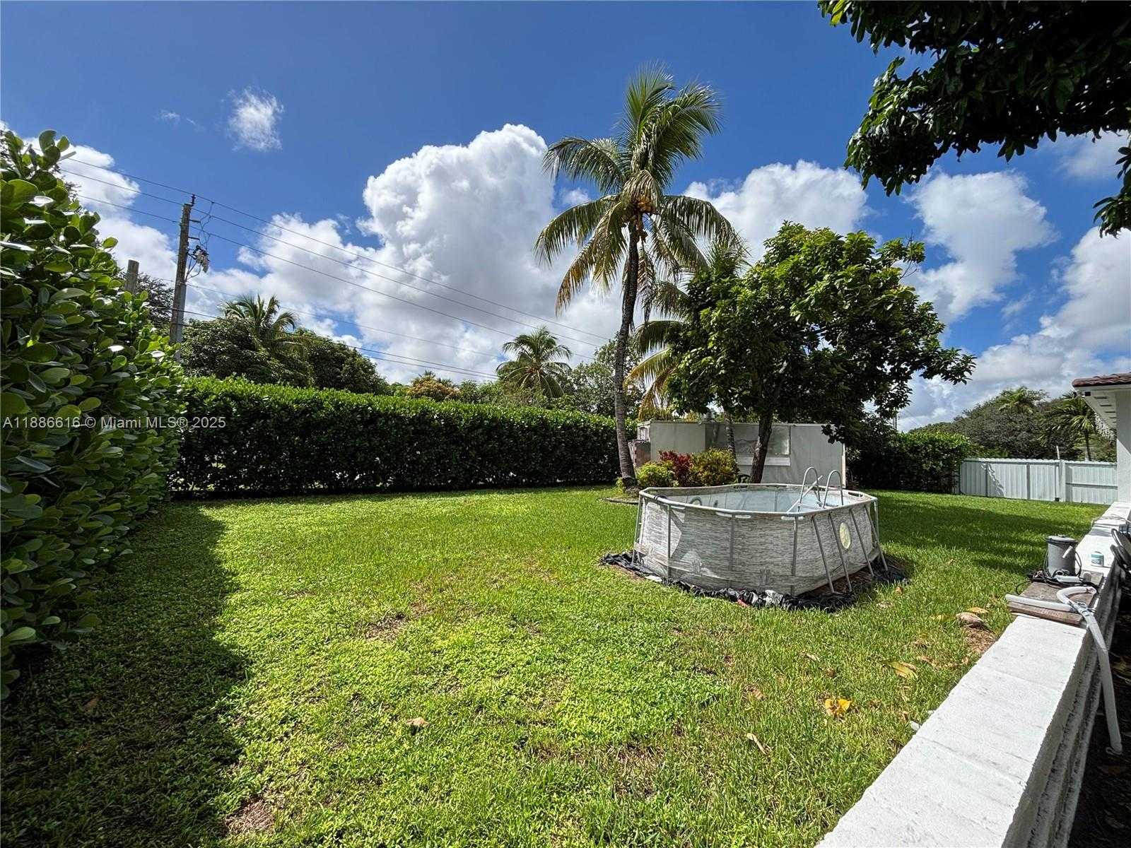 Small Image of 13101 NORTH WEST MIAMI CT, Miami Number 8