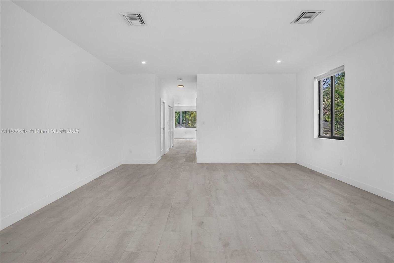 Small Image of 309 NORTH WEST 7TH CT, Hallandale Beach Number 13