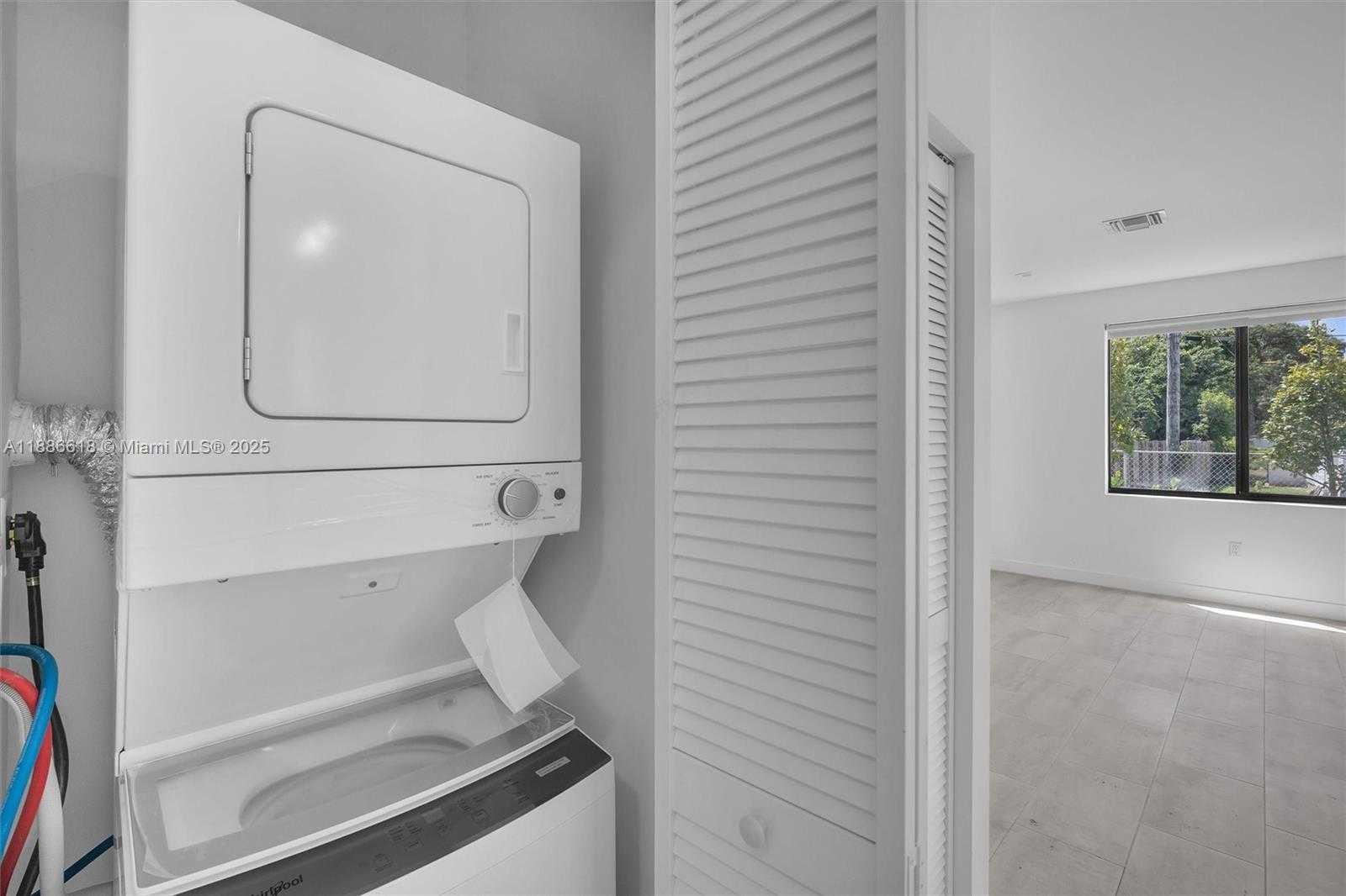 Small Image of 309 NORTH WEST 7TH CT, Hallandale Beach Number 5