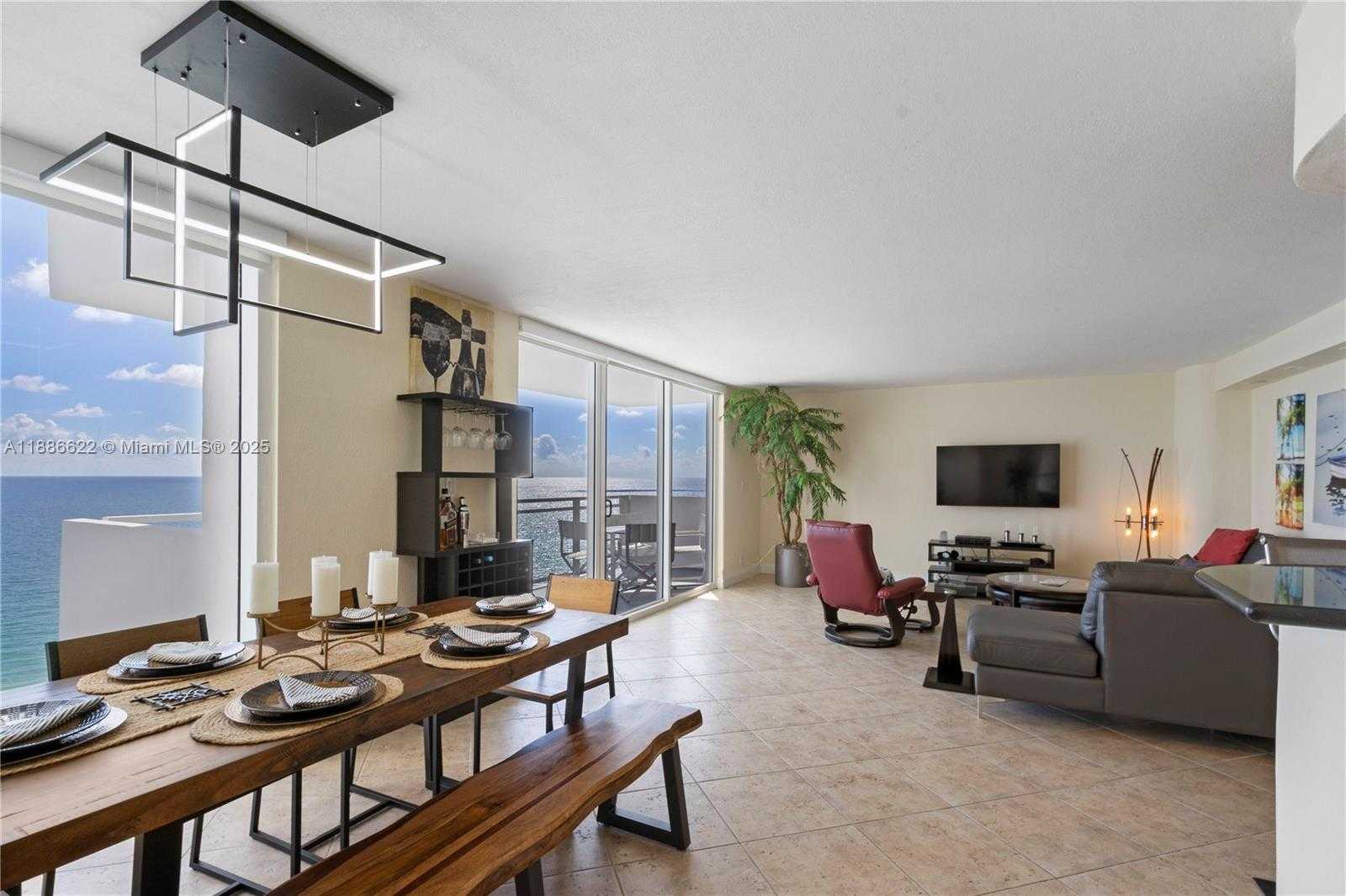 Small Image of 2030 SOUTH OCEAN DR #1820, Hallandale Beach Number 7