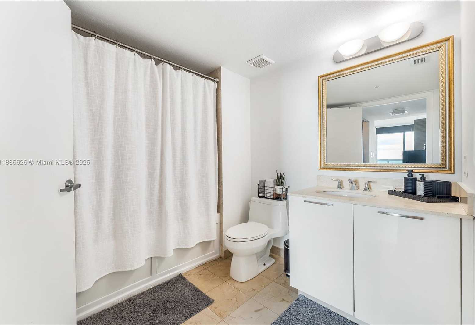 Small Image of 1800 NORTH BAYSHORE DR #4006, Miami Number 16
