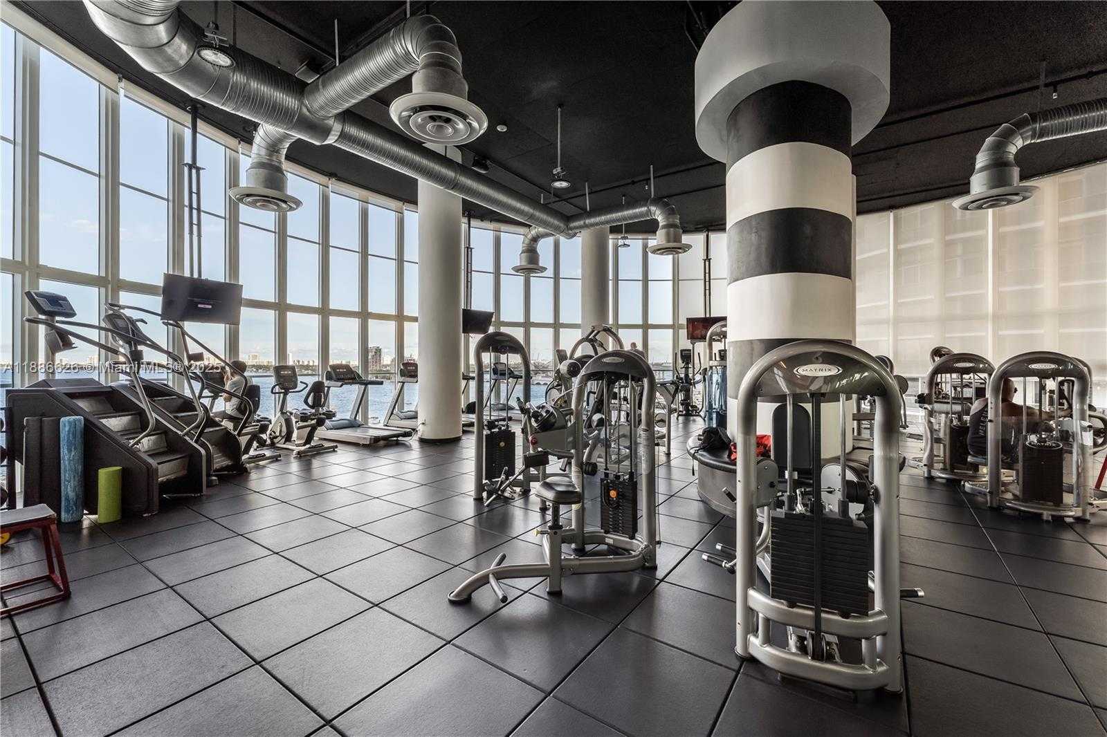 Small Image of 1800 NORTH BAYSHORE DR #4006, Miami Number 21