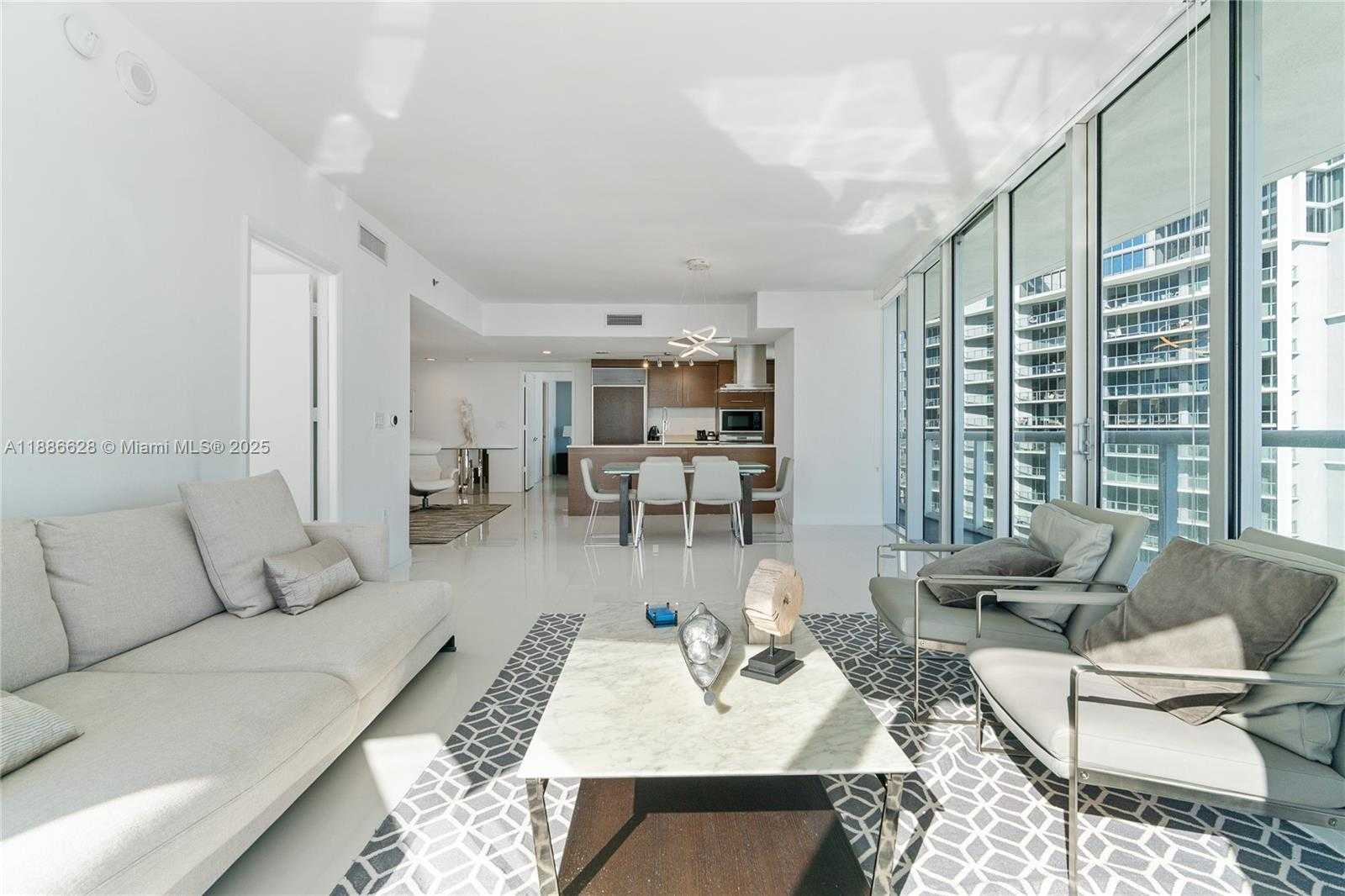 Small Image of 495 BRICKELL AVE #4802, Miami Number 12