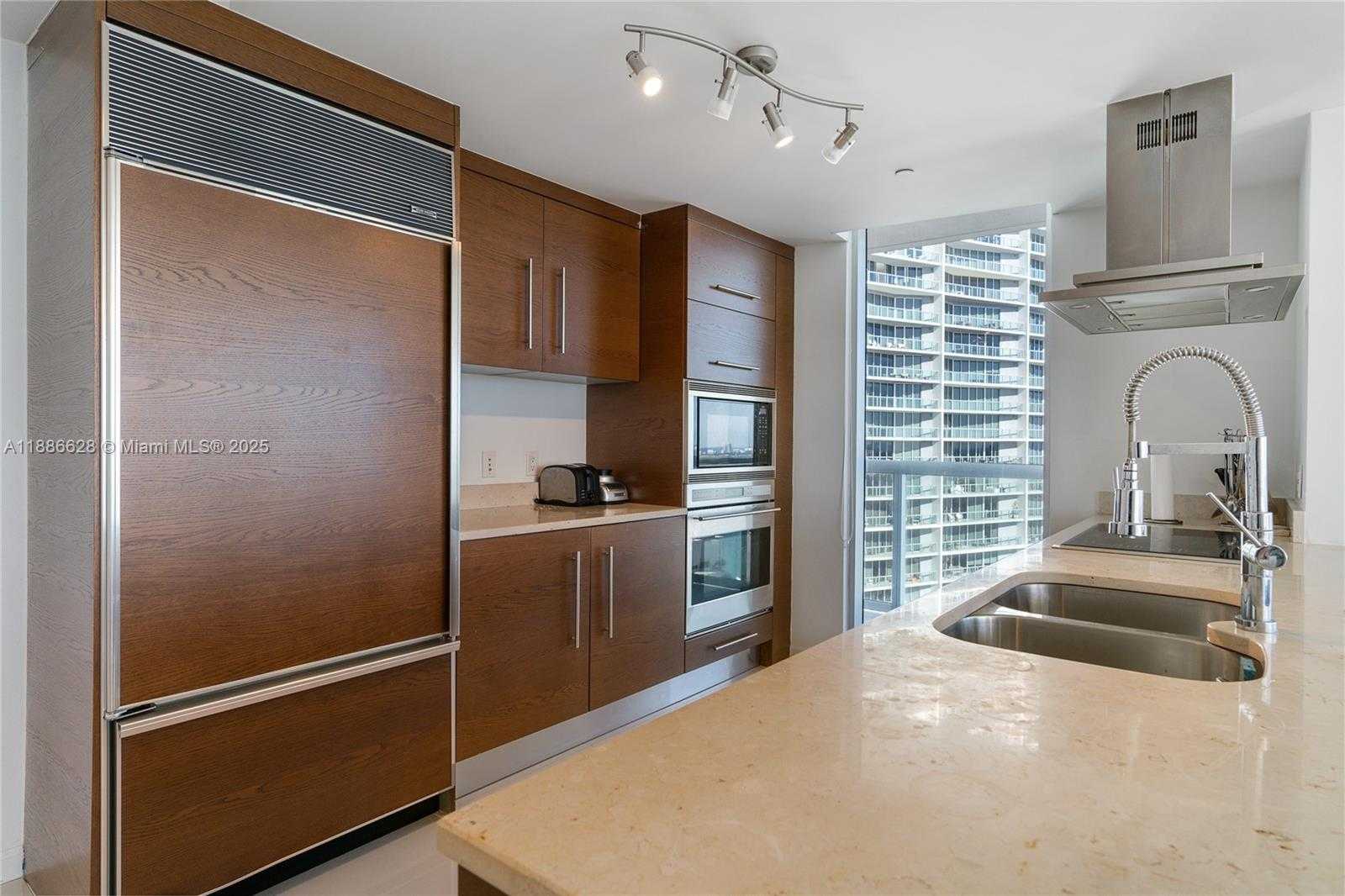 Small Image of 495 BRICKELL AVE #4802, Miami Number 16