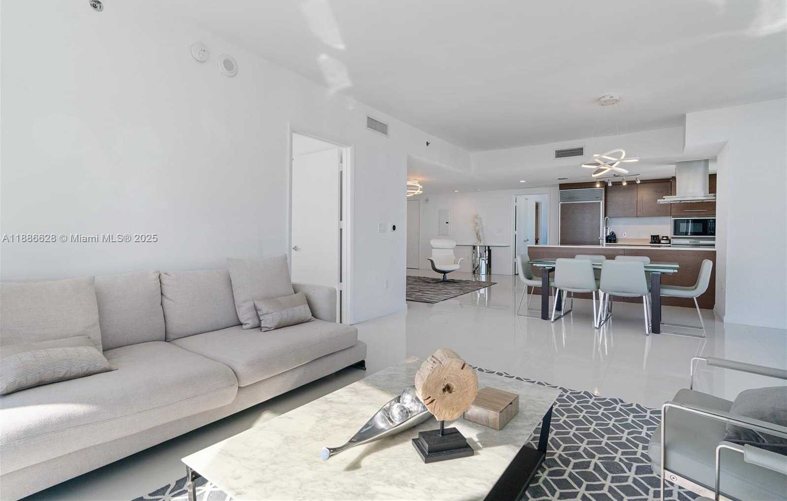 Small Image of 495 BRICKELL AVE #4802, Miami Number 18