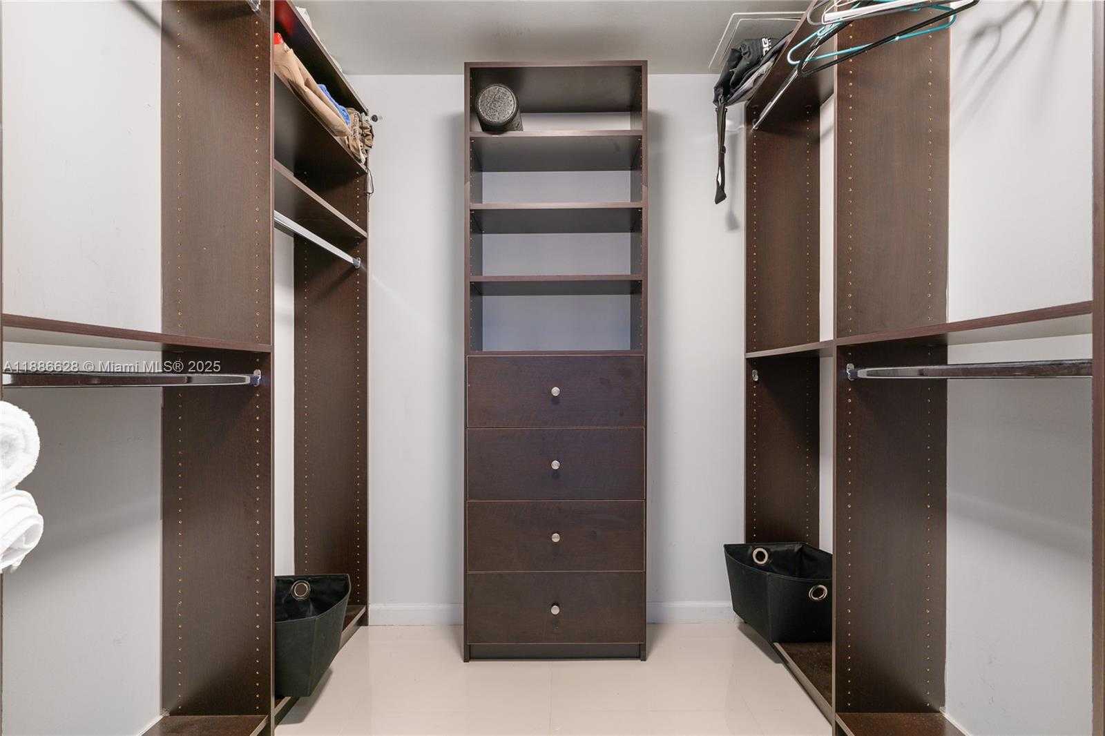 Small Image of 495 BRICKELL AVE #4802, Miami Number 29