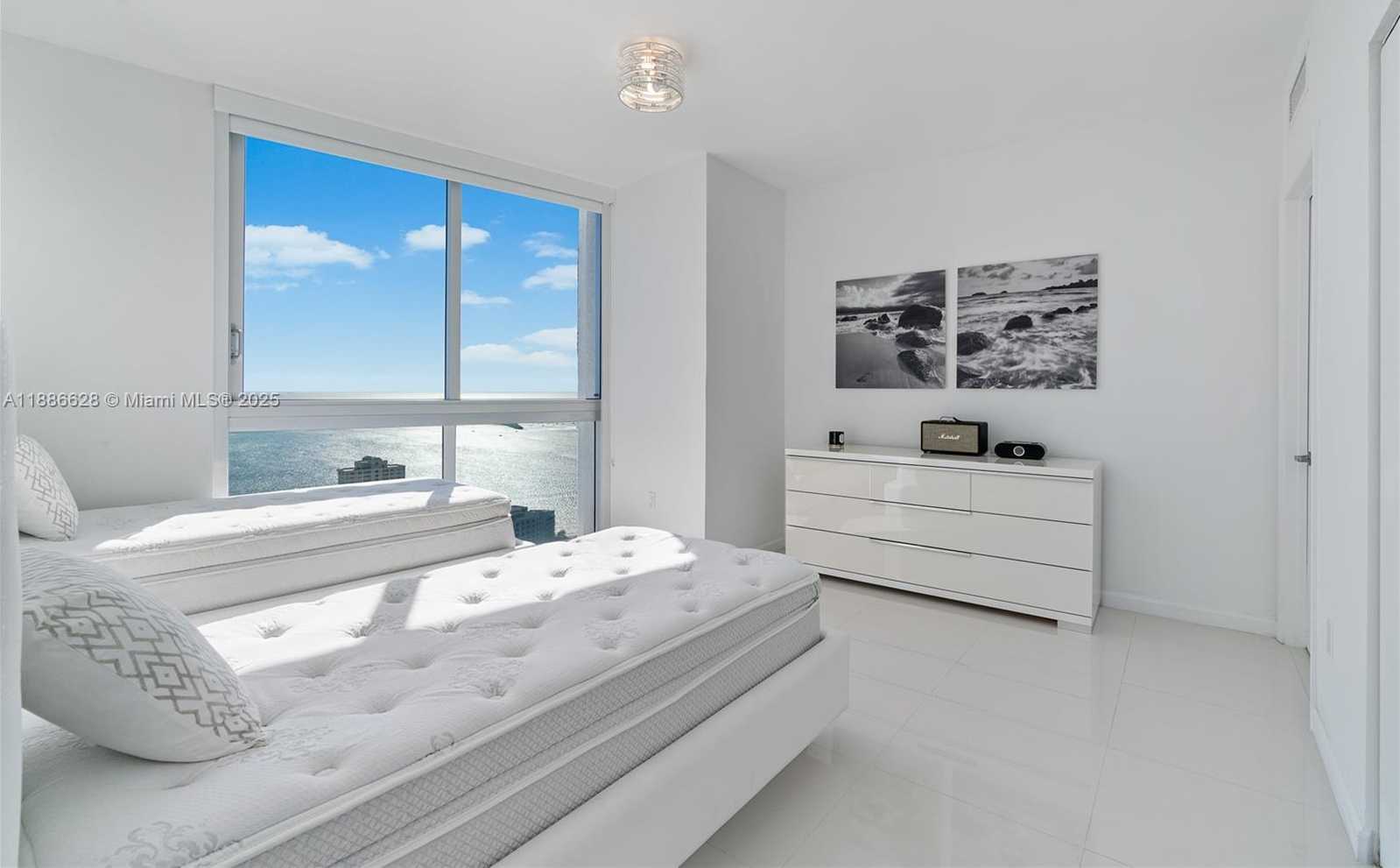 Small Image of 495 BRICKELL AVE #4802, Miami Number 32