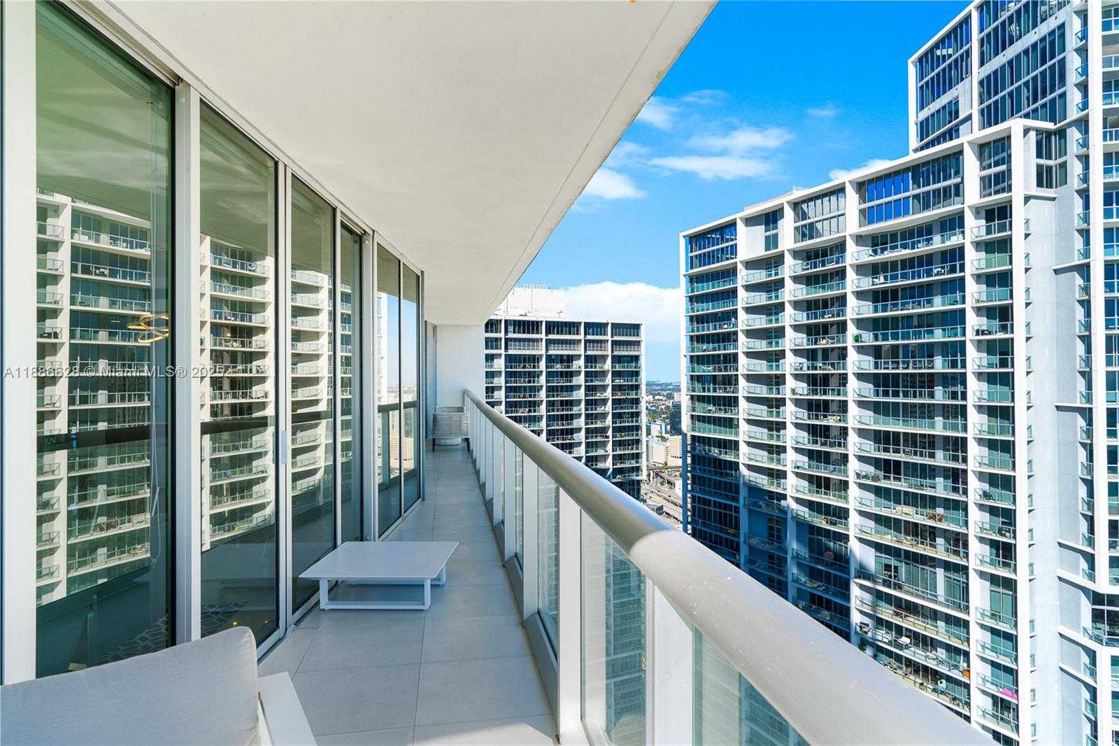 Small Image of 495 BRICKELL AVE #4802, Miami Number 40