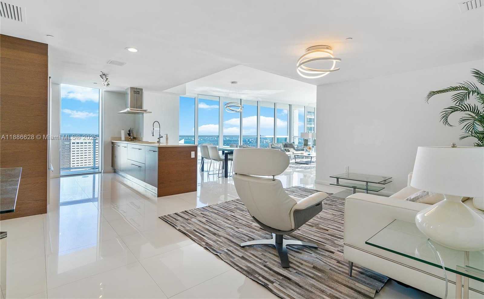 Small Image of 495 BRICKELL AVE #4802, Miami Number 6
