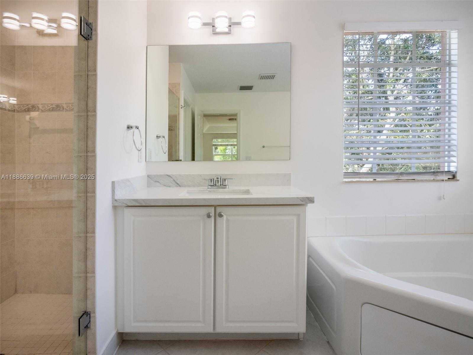 Small Image of 19282 SENECA AV, Weston Number 28