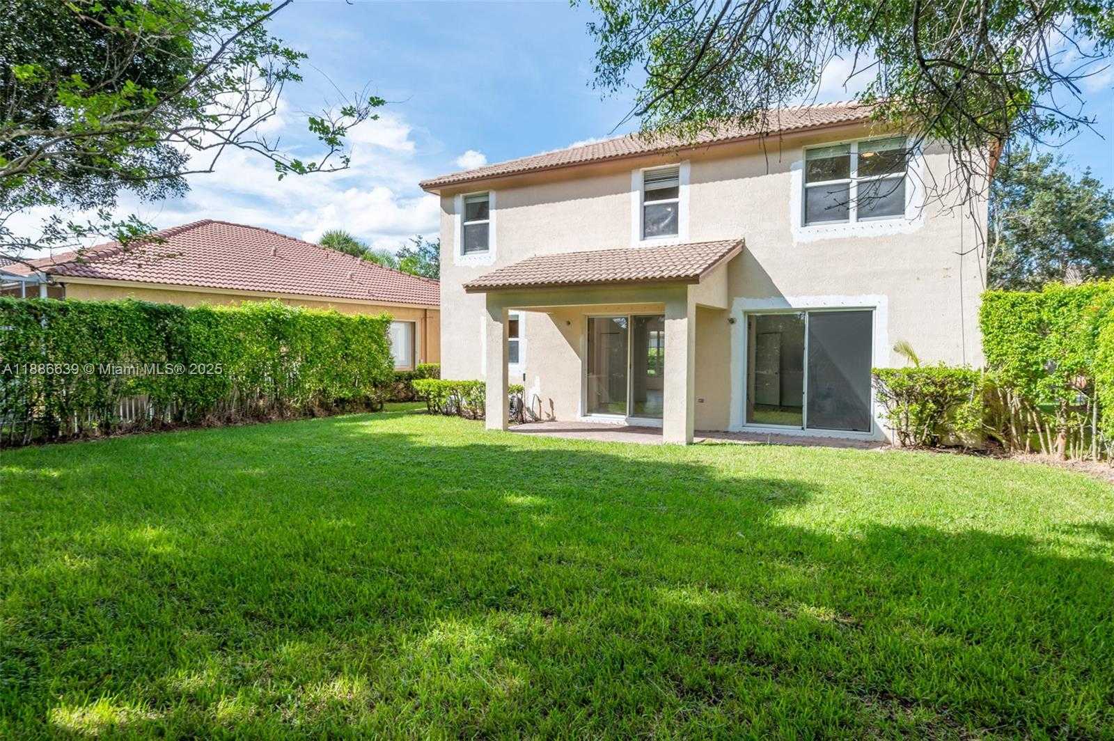 Small Image of 19282 SENECA AV, Weston Number 4