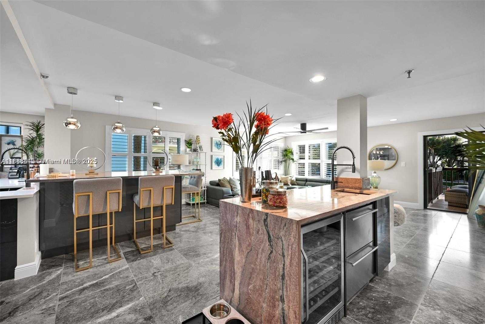 Small Image of 372 GOLFVIEW RD #201, North Palm Beach Number 12