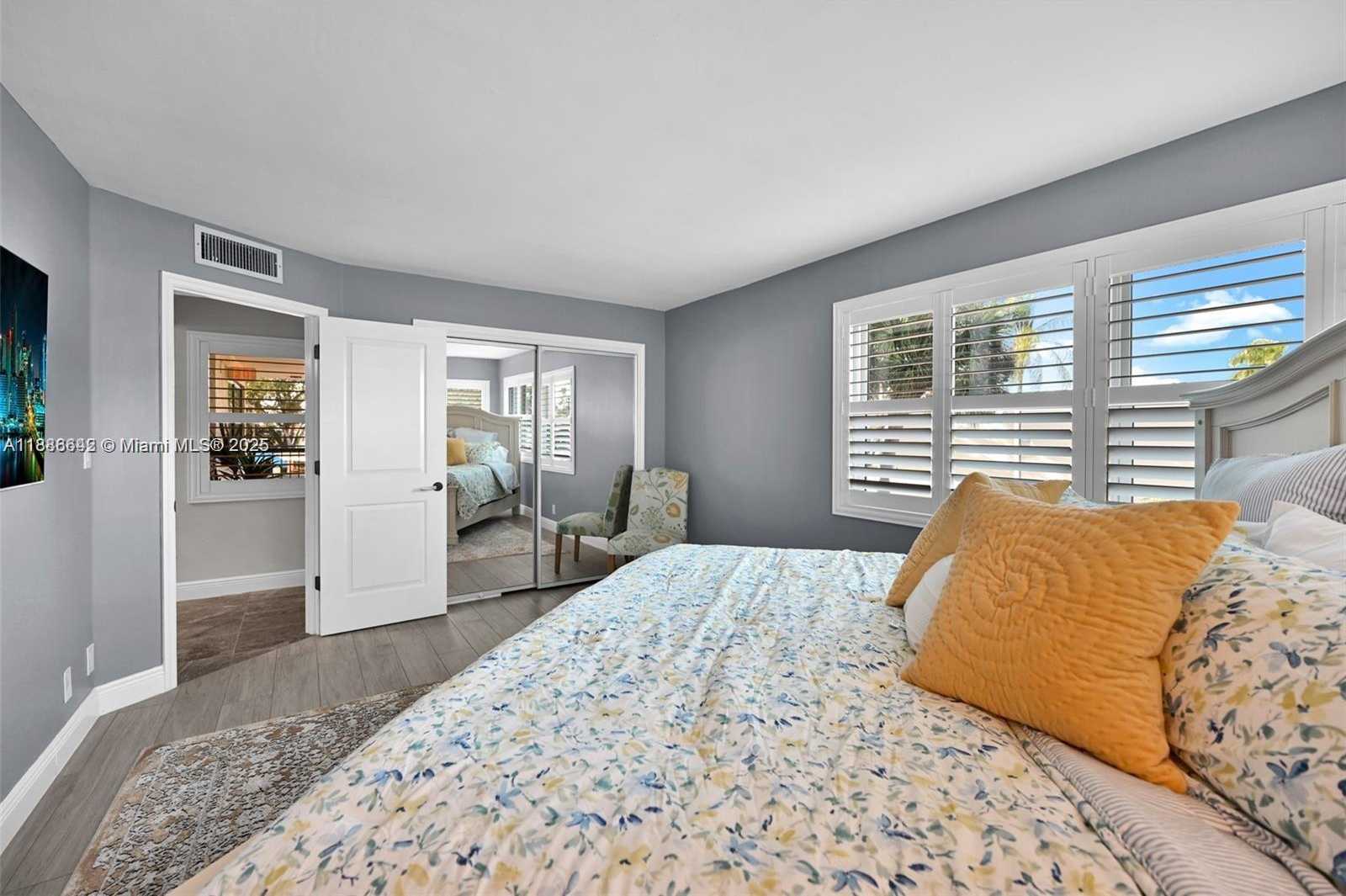 Small Image of 372 GOLFVIEW RD #201, North Palm Beach Number 15