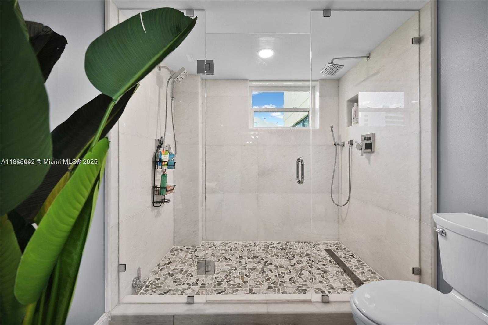 Small Image of 372 GOLFVIEW RD #201, North Palm Beach Number 26