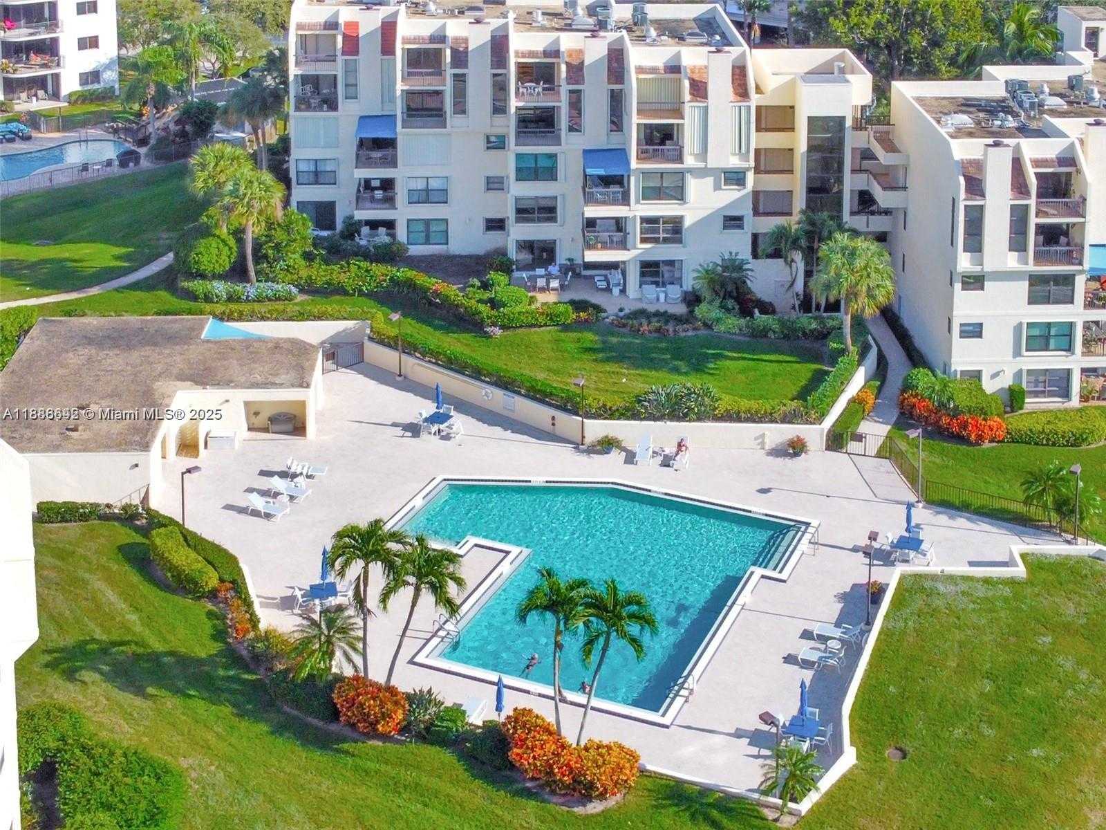 Small Image of 372 GOLFVIEW RD #201, North Palm Beach Number 34