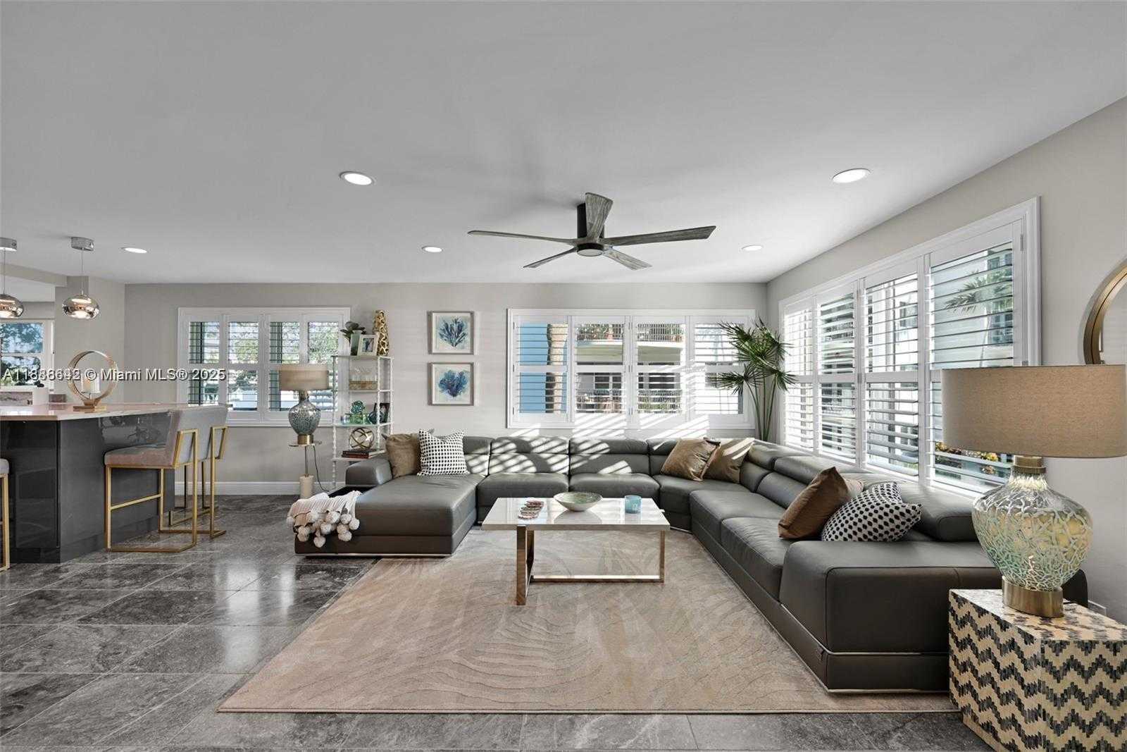 Small Image of 372 GOLFVIEW RD #201, North Palm Beach Number 5