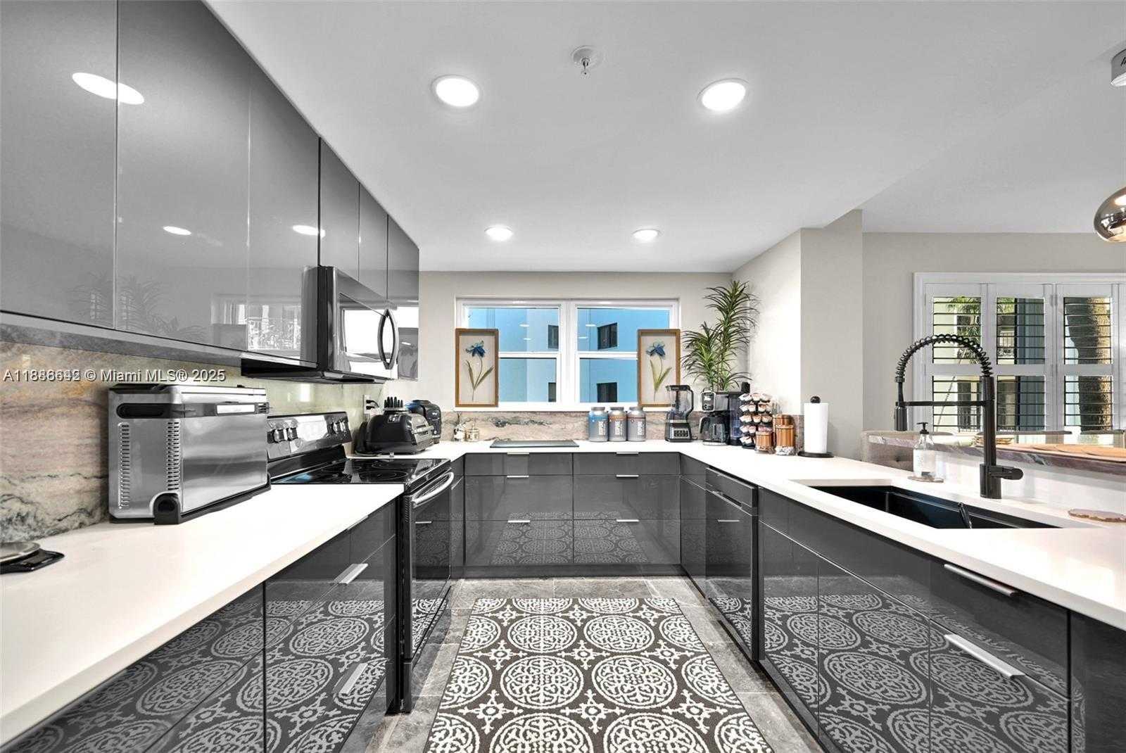 Small Image of 372 GOLFVIEW RD #201, North Palm Beach Number 7