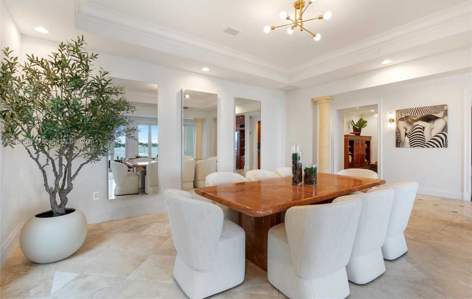 Small Image of 305 NORTH HIBISCUS DR, Miami Beach Number 12