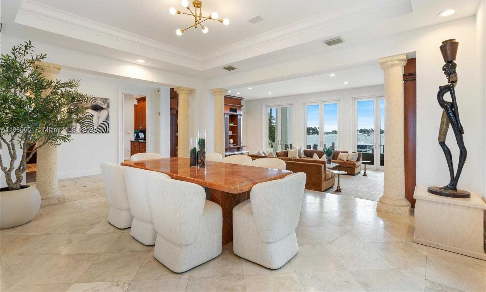 Small Image of 305 NORTH HIBISCUS DR, Miami Beach Number 13