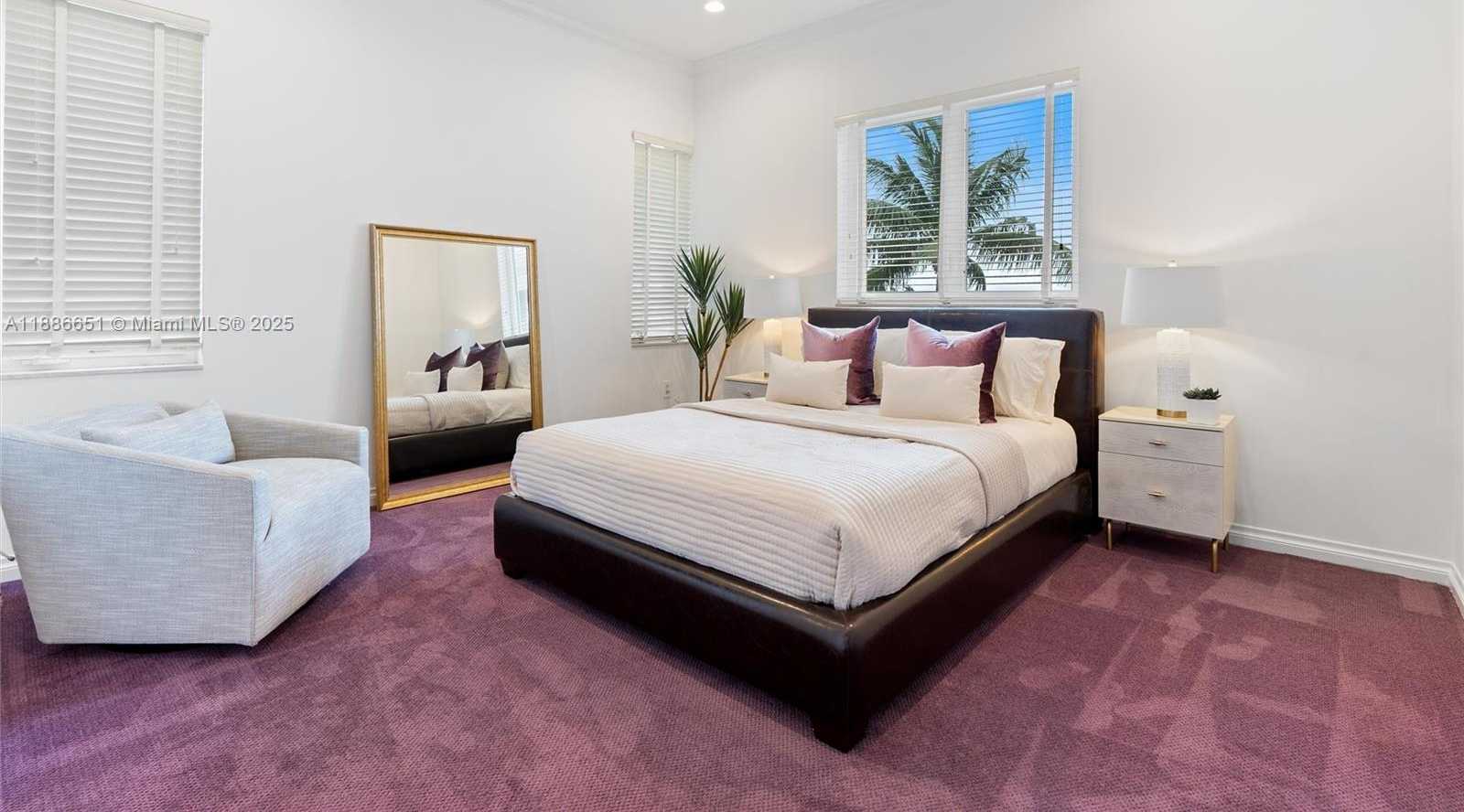 Small Image of 305 NORTH HIBISCUS DR, Miami Beach Number 19