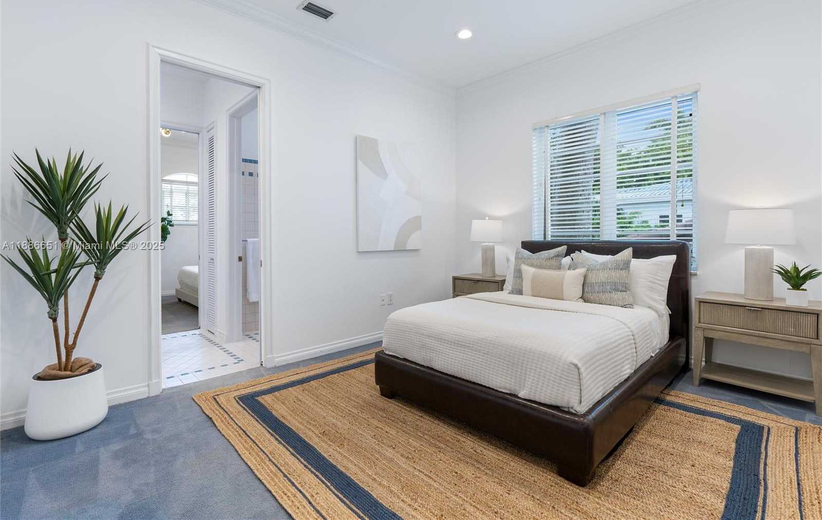 Small Image of 305 NORTH HIBISCUS DR, Miami Beach Number 21