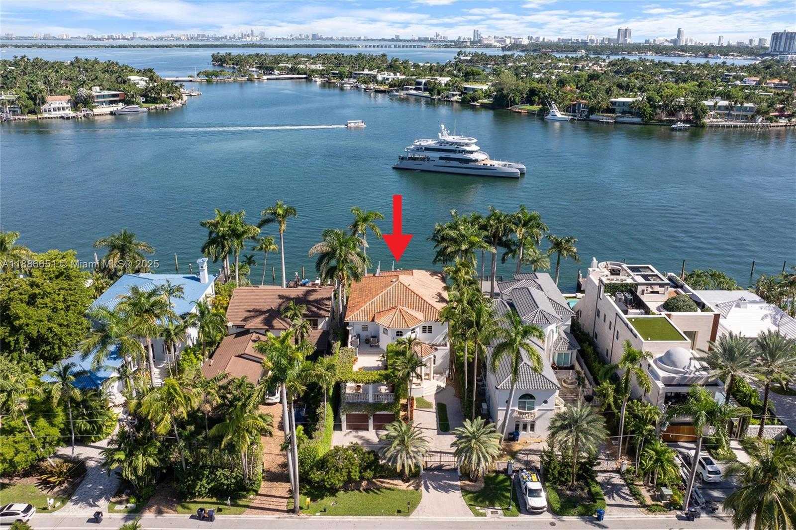 Small Image of 305 NORTH HIBISCUS DR, Miami Beach Number 33
