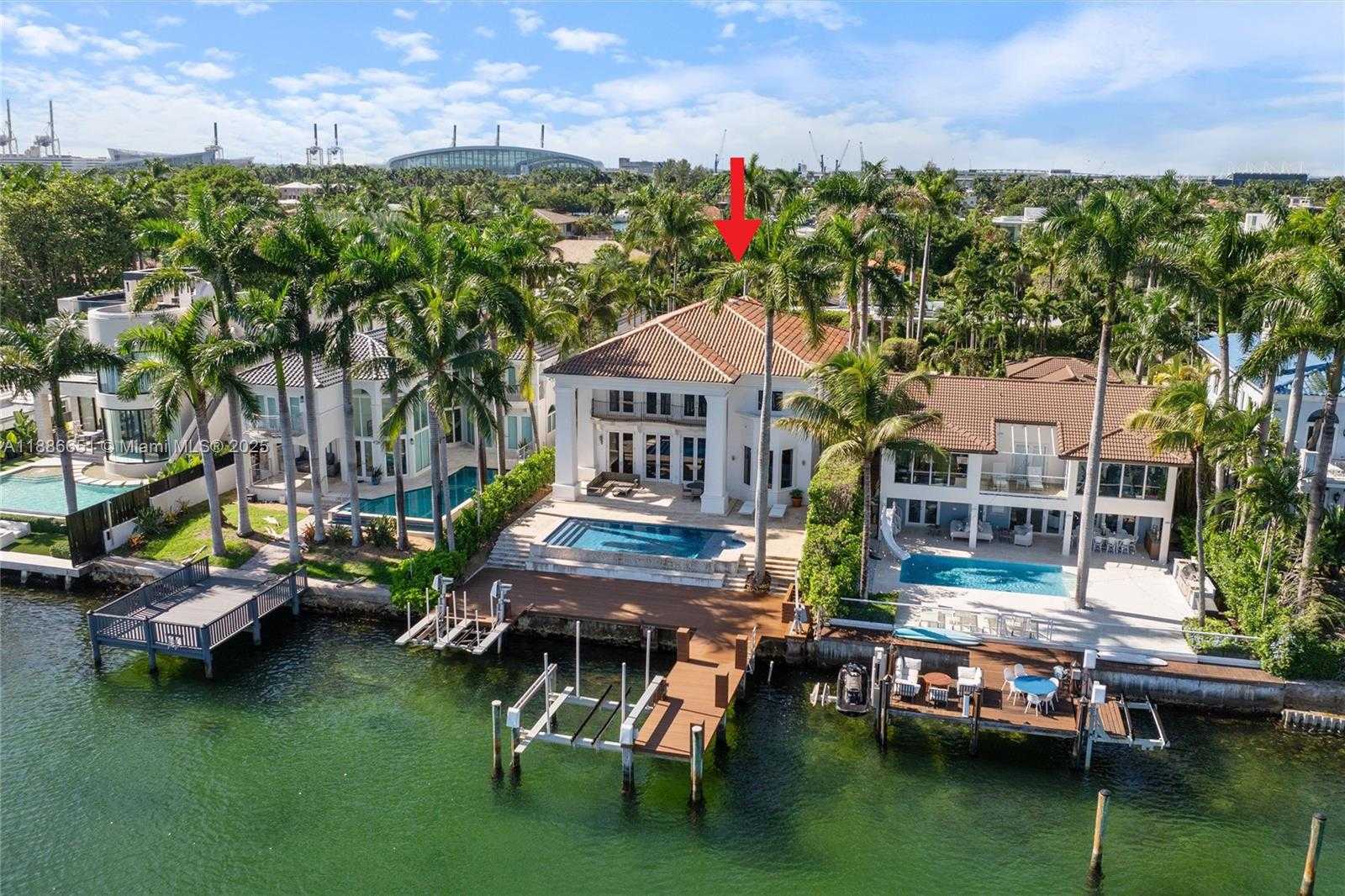 Small Image of 305 NORTH HIBISCUS DR, Miami Beach Number 35