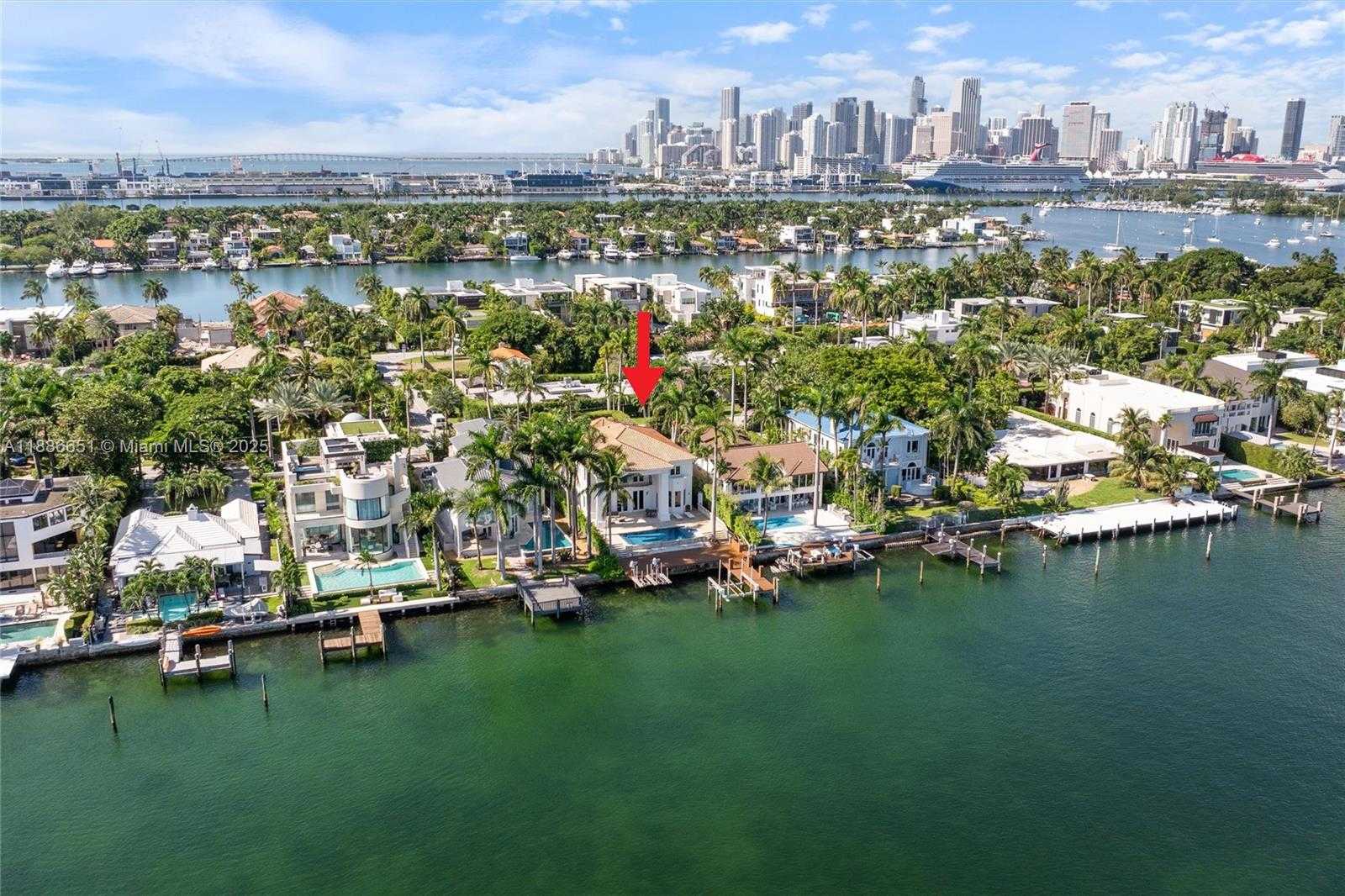 Small Image of 305 NORTH HIBISCUS DR, Miami Beach Number 36