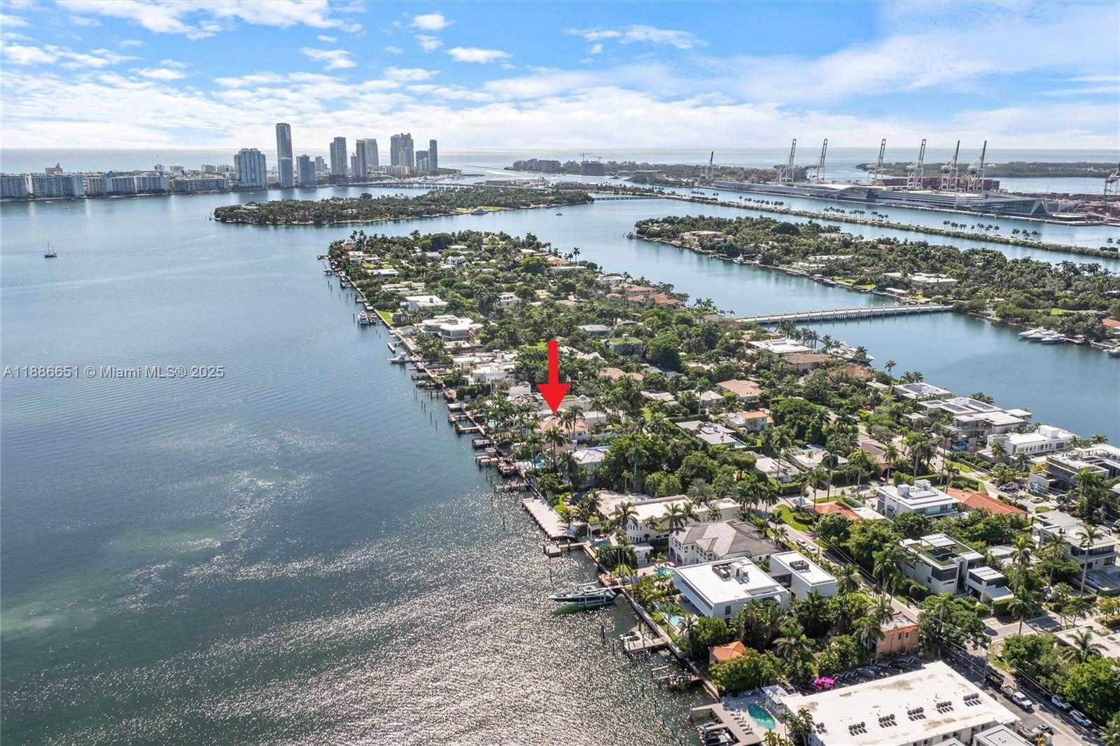 Small Image of 305 NORTH HIBISCUS DR, Miami Beach Number 37