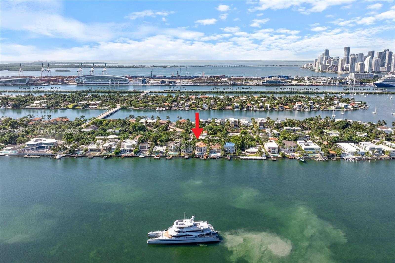 Small Image of 305 NORTH HIBISCUS DR, Miami Beach Number 38