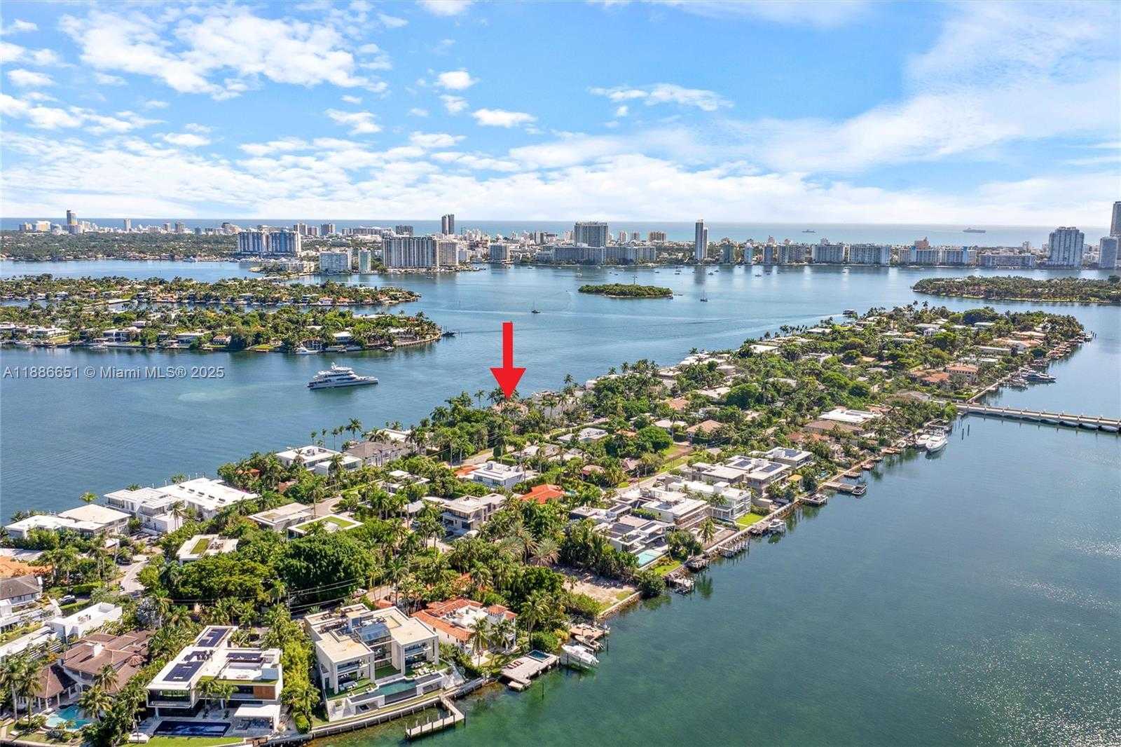 Small Image of 305 NORTH HIBISCUS DR, Miami Beach Number 42