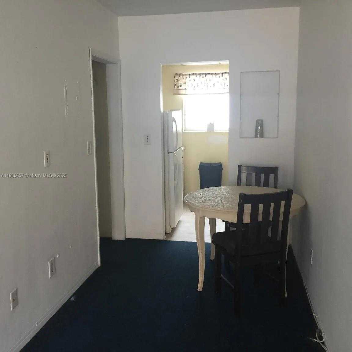 Small Image of 8132 HARDING AVE #9, Miami Beach Number 3
