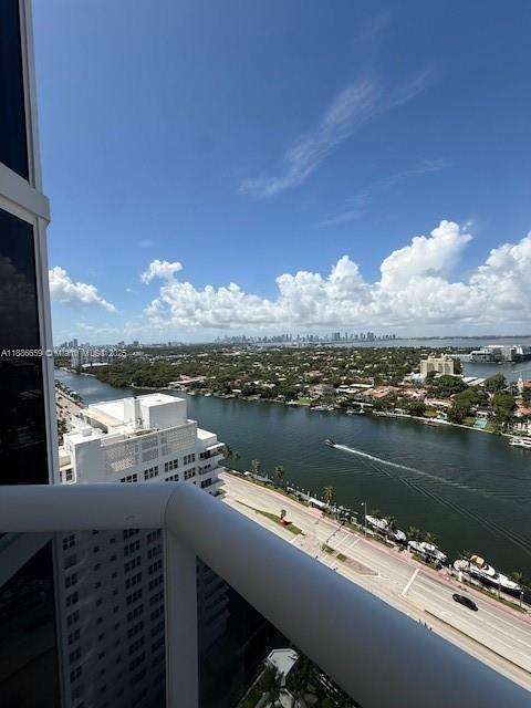 Small Image of 4775 COLLINS AVE #2507, Miami Beach Number 14