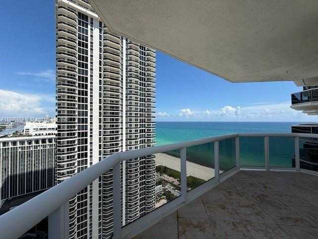Small Image of 4775 COLLINS AVE #2507, Miami Beach Number 2