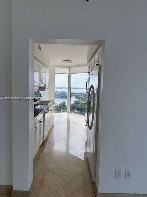 Small Image of 4775 COLLINS AVE #2507, Miami Beach Number 5