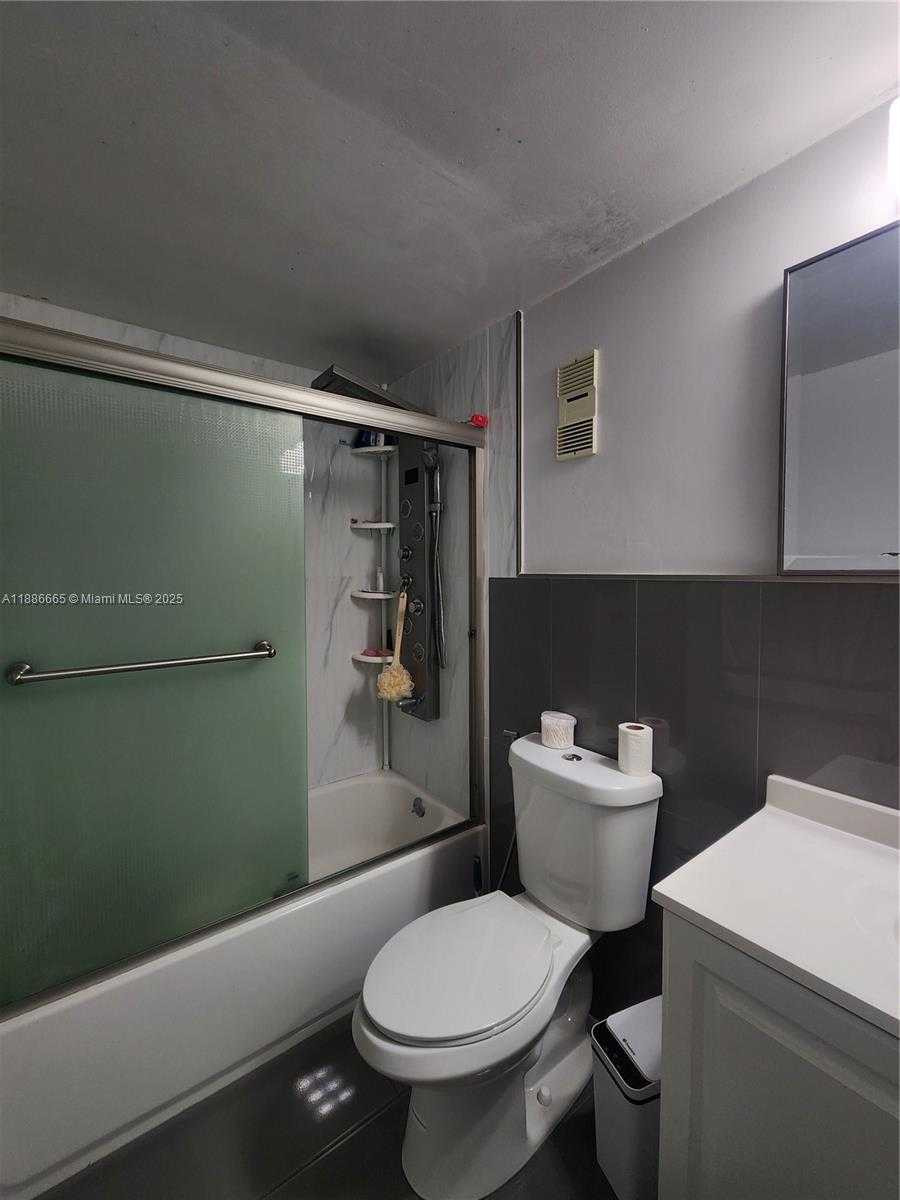 Small Image of 1825 WEST 44TH PL #1208, Hialeah Number 15