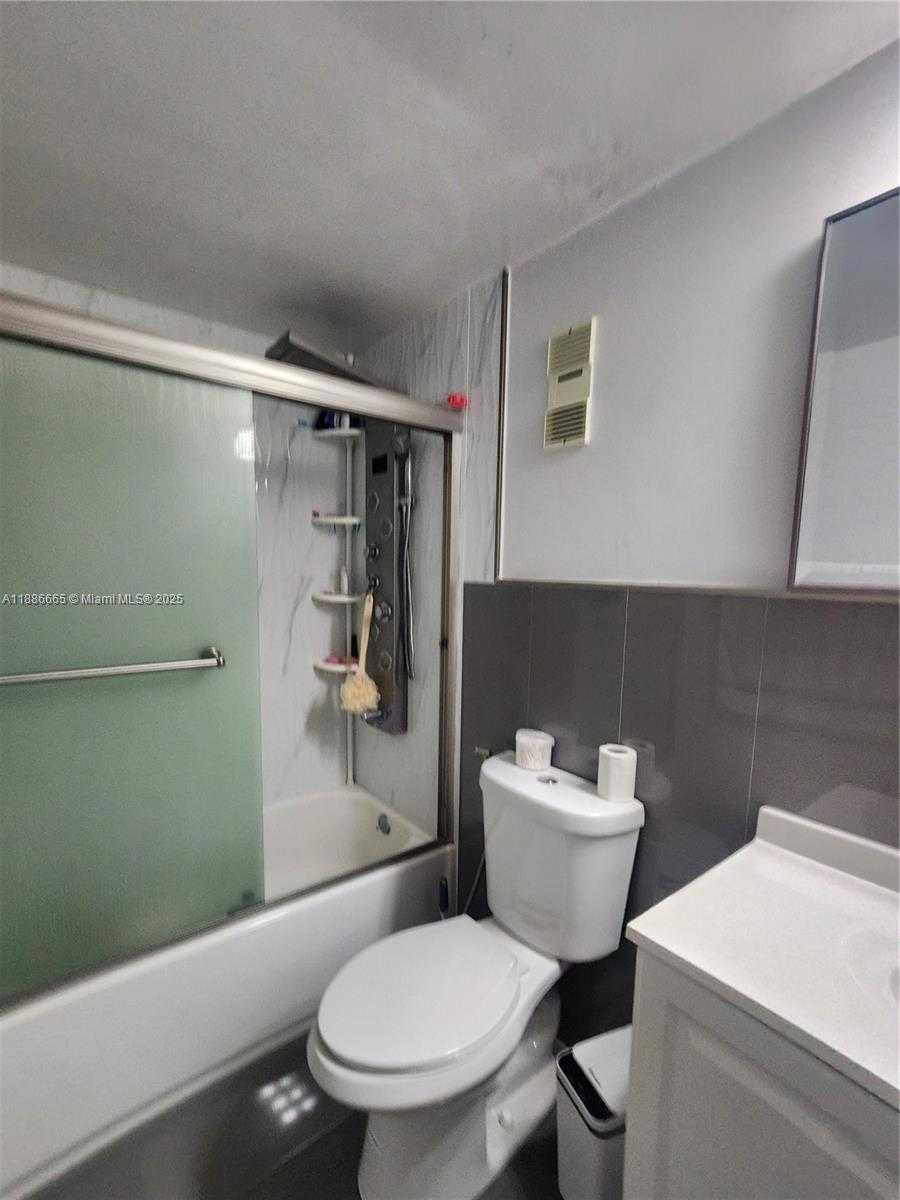 Small Image of 1825 WEST 44TH PL #1208, Hialeah Number 16