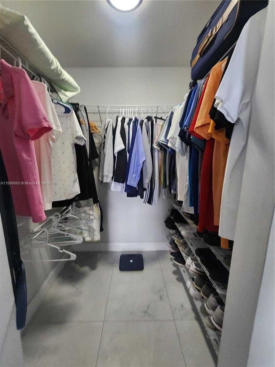 Small Image of 1825 WEST 44TH PL #1208, Hialeah Number 4