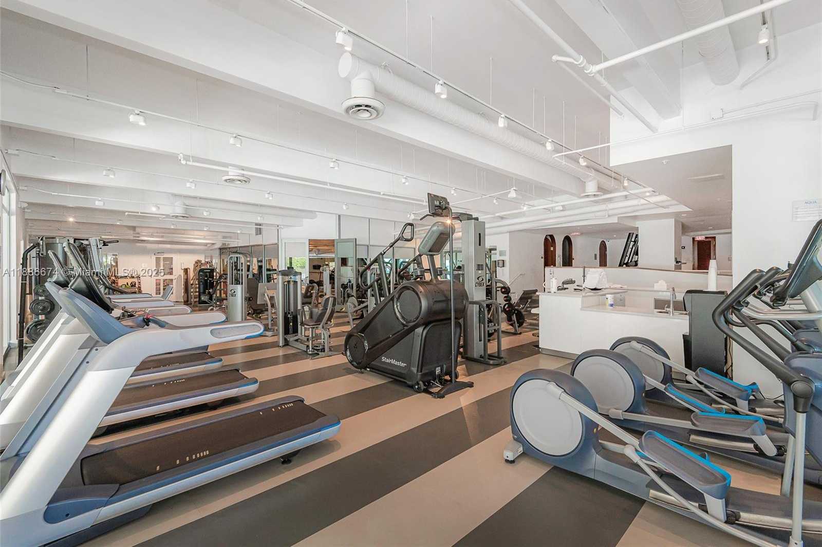 Small Image of 6103 AQUA AVE #605, Miami Beach Number 26