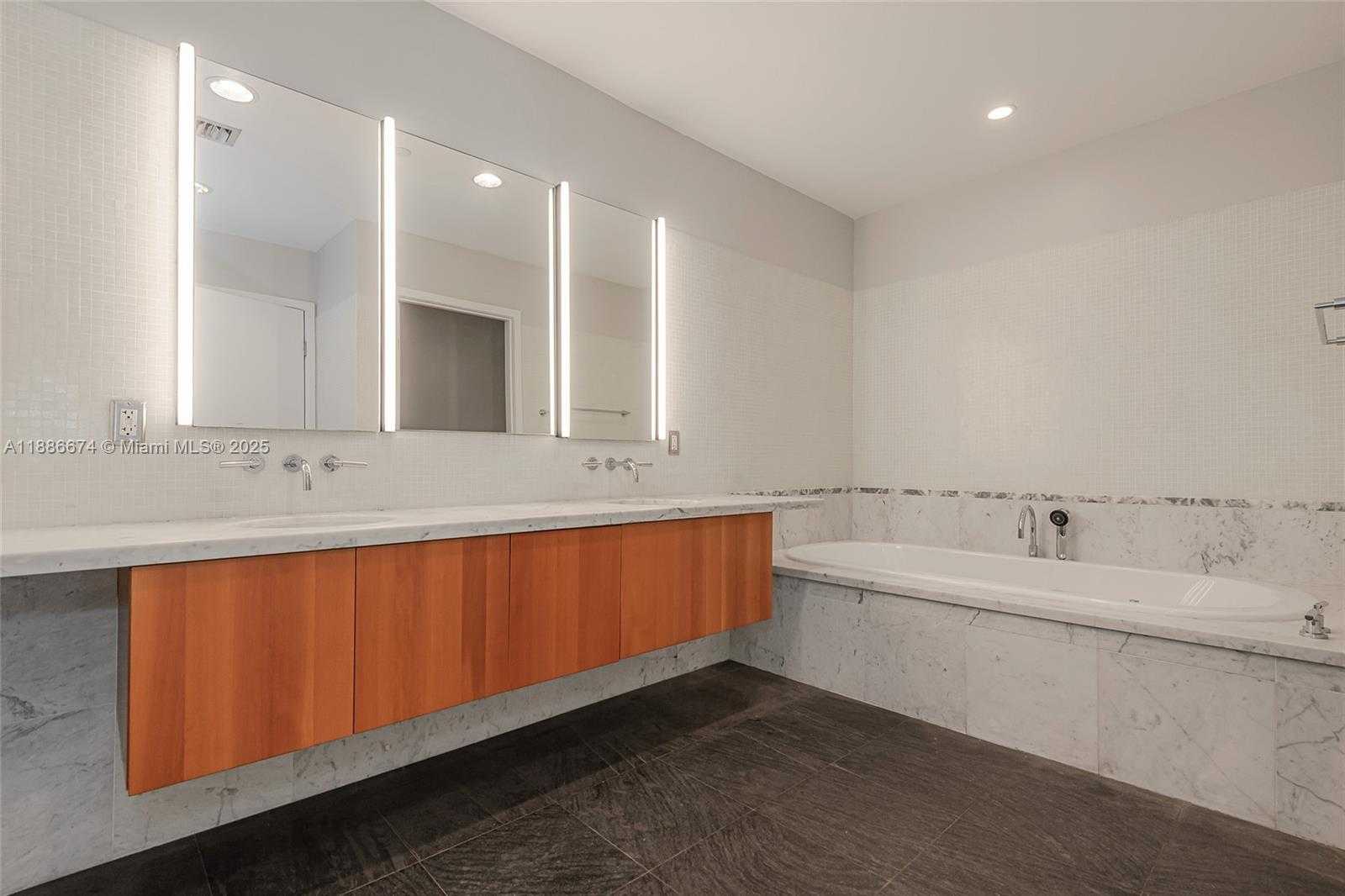 Small Image of 6103 AQUA AVE #605, Miami Beach Number 6