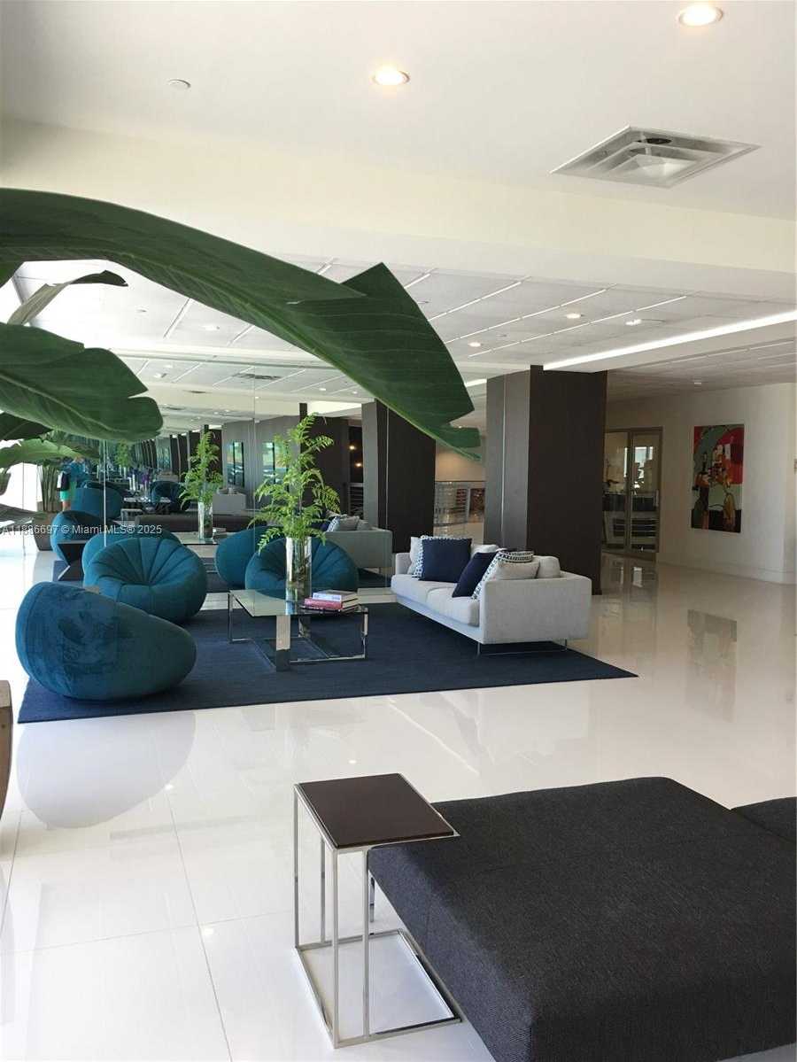 Small Image of 5701 COLLINS AVE #PH09, Miami Beach Number 17