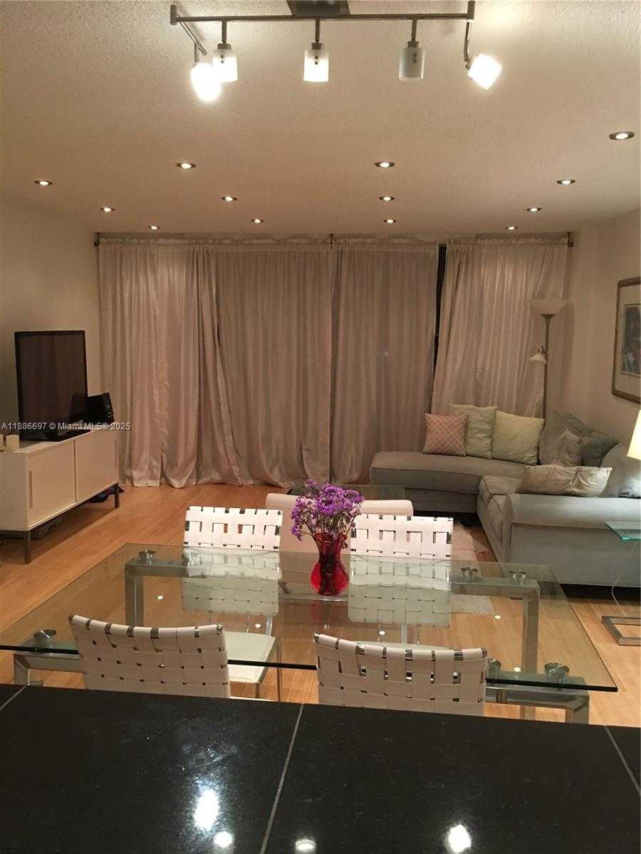 Small Image of 5701 COLLINS AVE #PH09, Miami Beach Number 23