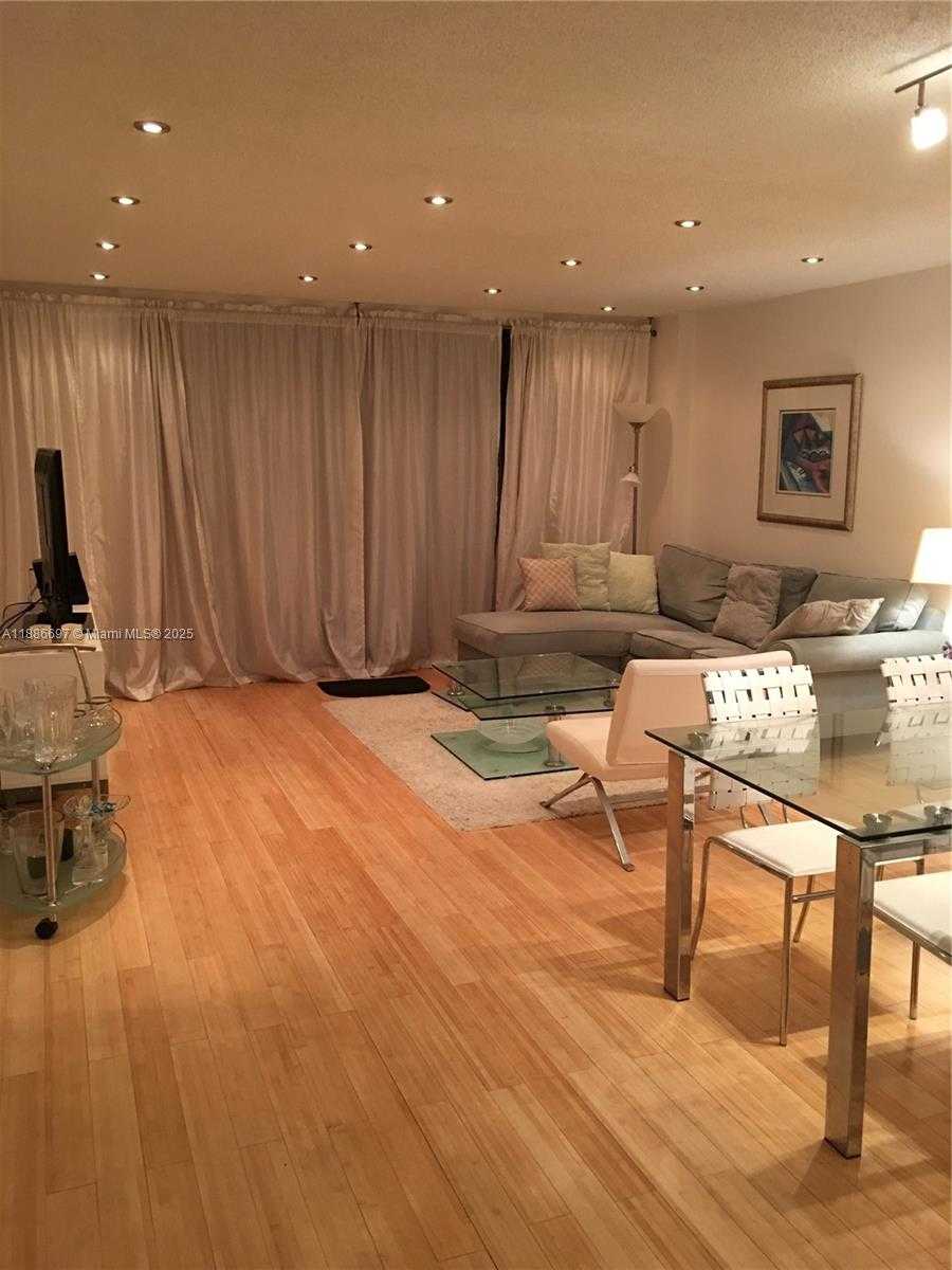 Small Image of 5701 COLLINS AVE #PH09, Miami Beach Number 26