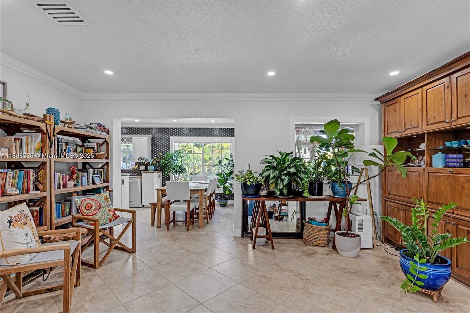 Small Image of 9901 SOUTH WEST 35TH TER, Miami Number 24