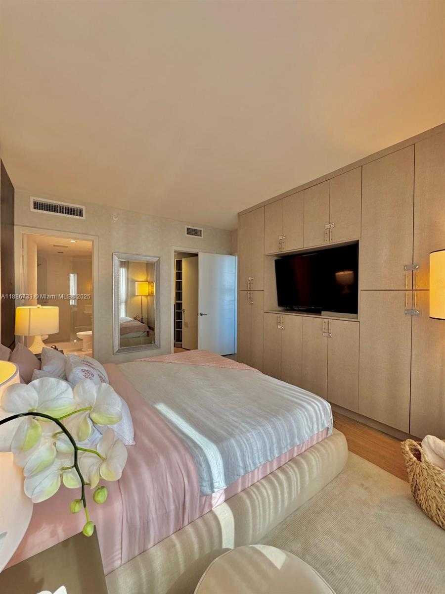 Small Image of 1010 SOUTH WEST 2ND AVE #1908, Miami Number 14